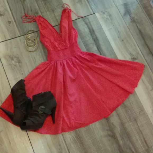 H&M Dresses & Skirts - H&M Divided Sleeveless Dress